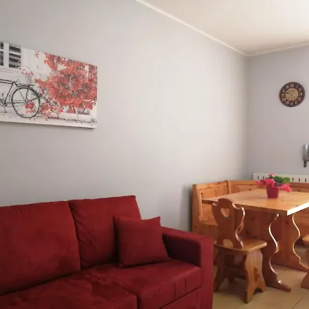 La Maison De Lidia Apartment